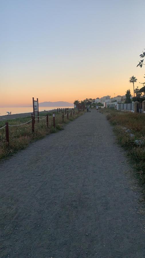 Ferienwohnung Apartamento Atico A 50 Metros De La Playa Will Rincón de la Victoria Exterior foto