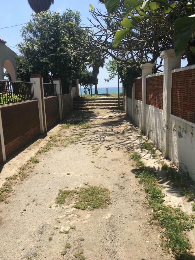 Ferienwohnung Apartamento Atico A 50 Metros De La Playa Will Rincón de la Victoria Exterior foto