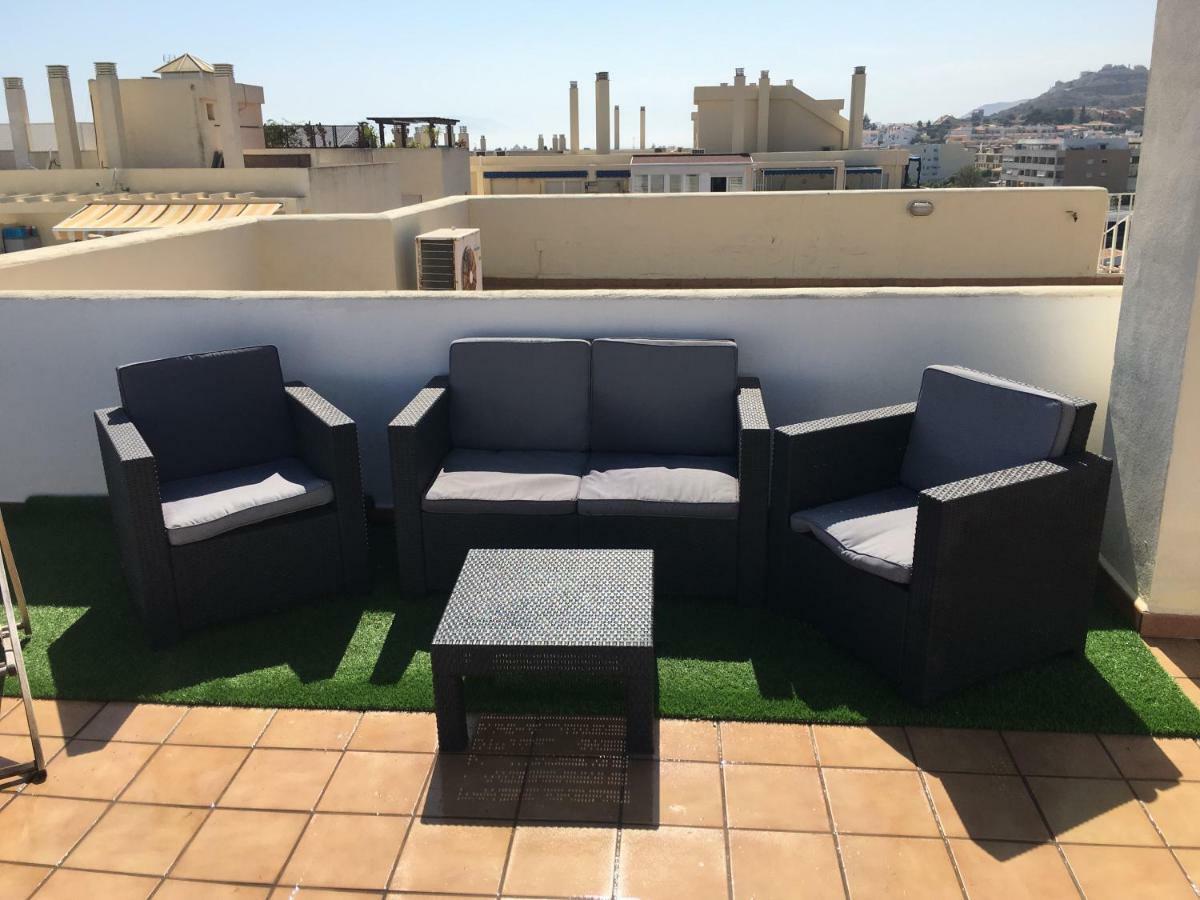 Ferienwohnung Apartamento Atico A 50 Metros De La Playa Will Rincón de la Victoria Exterior foto