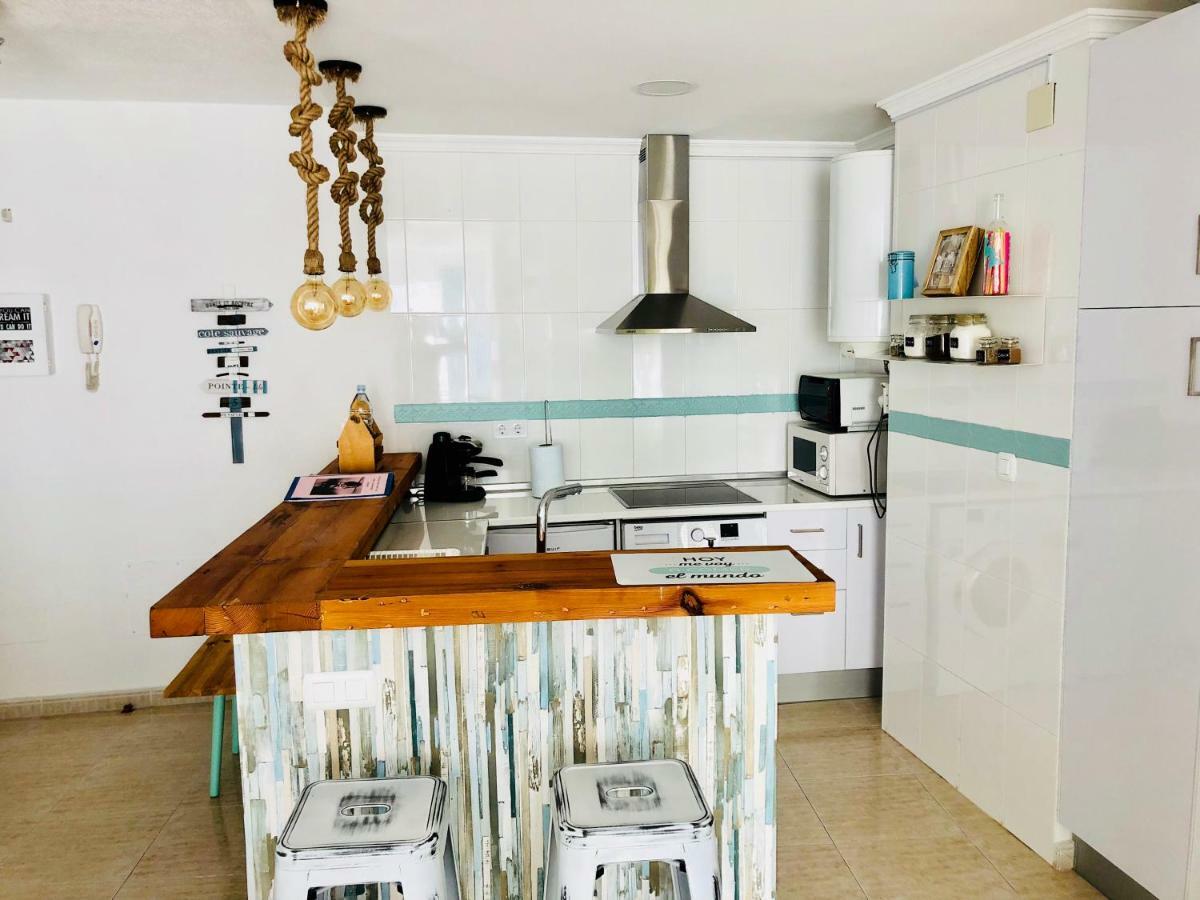 Ferienwohnung Apartamento Atico A 50 Metros De La Playa Will Rincón de la Victoria Exterior foto